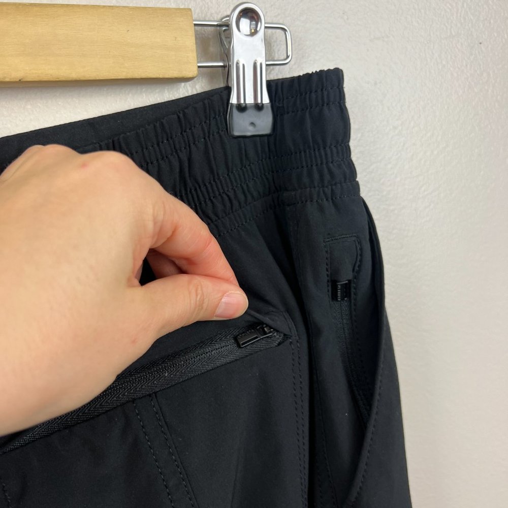 Athleta Chelsea Utility Jogger Pants Size 8 Black Cargo Athletic Travel Casual - Picture 10 of 13